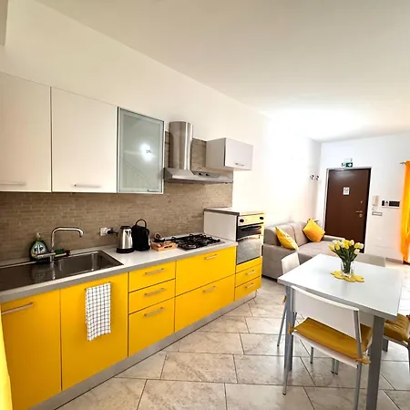 Apartment Dreams Sole *